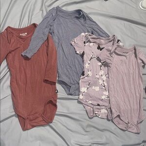Kyte baby bodysuits long and short sleeve 3-6m